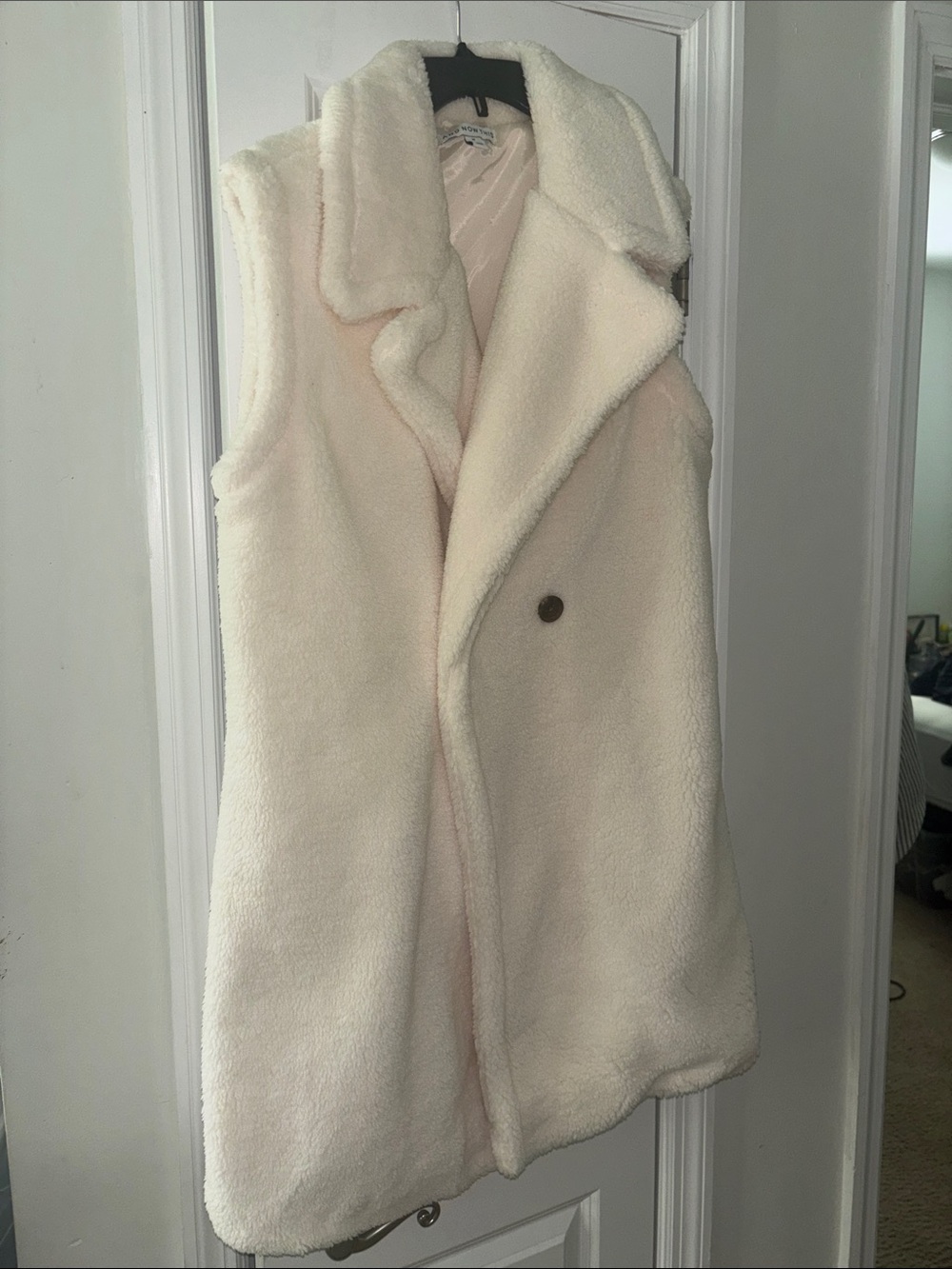 Women’s Cream Faux-Shearling Teddy Vest with Notch Collar